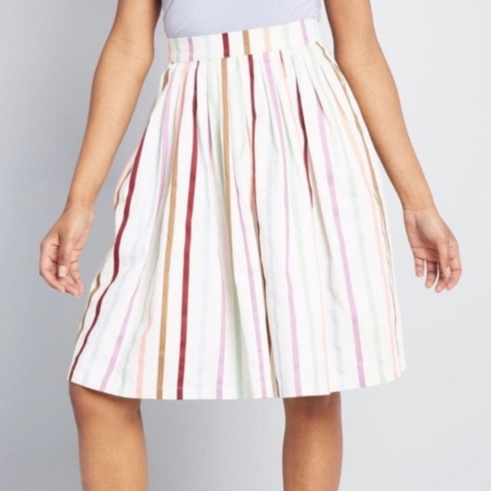 MODCLOTH white striped Aspiration Creation pleated a-line skirt XS